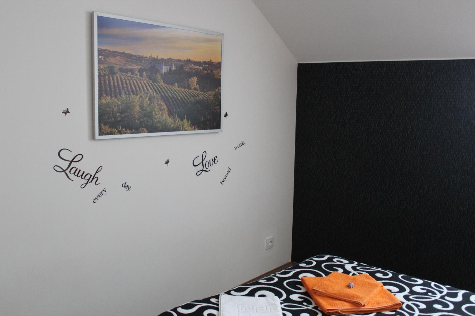 Apartments Verona Карлови Вари Екстериор снимка