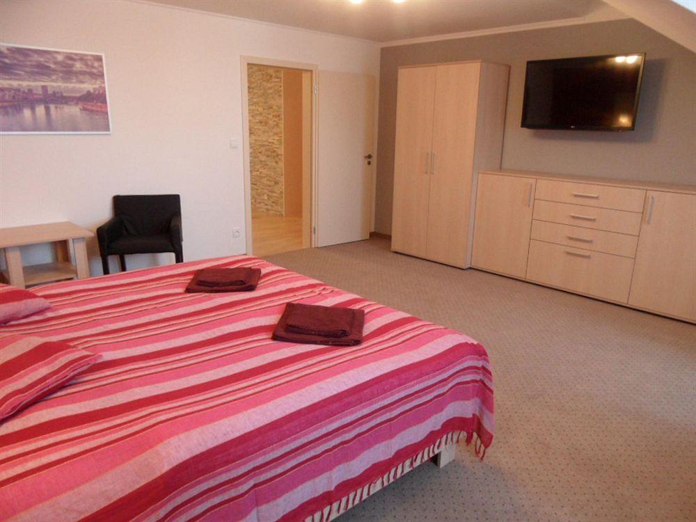 Apartments Verona Карлови Вари Екстериор снимка